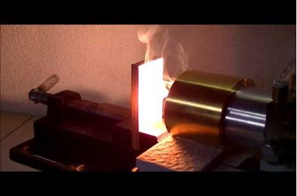 Heating of wood series 2 Japanese cedar Sugi - Best Applications the Halogen Point Heater