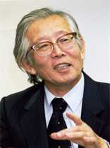 白川秀樹博士Hideki Shirakawa（1936年8月20日 - ）“新型化學獎2000”，用於“導電聚合物的發現和開發”。